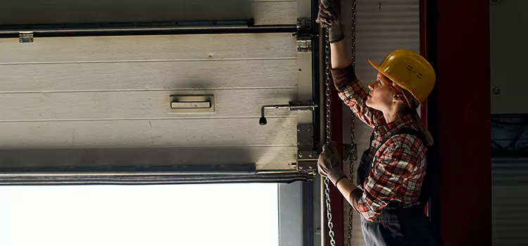 Addressing Common Garage Door Stoppage Issues in Bloomingdale, FL
