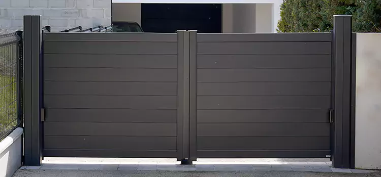 Common Residential Gate Issues We Resolve in Bloomingdale, FL